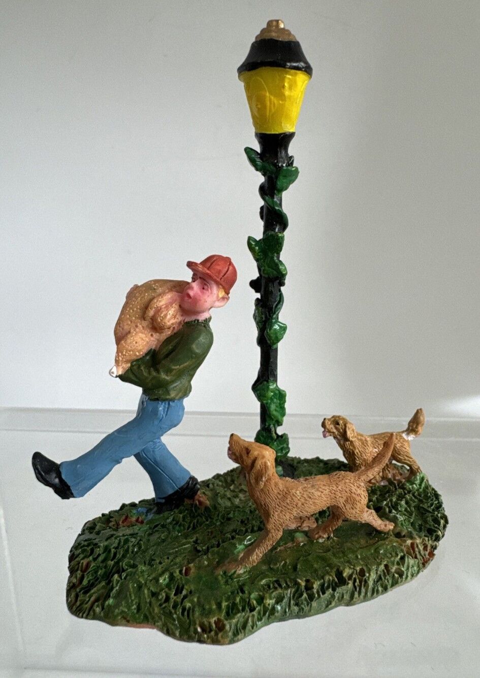 LEMAX Coventry Cove The Biggest Turkey Man Dogs Lamp Pole Christmas Village 4"